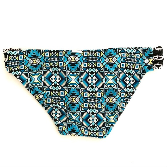 Laundry by shelli segal•geometric bikini bottoms L - Picture 3 of 8